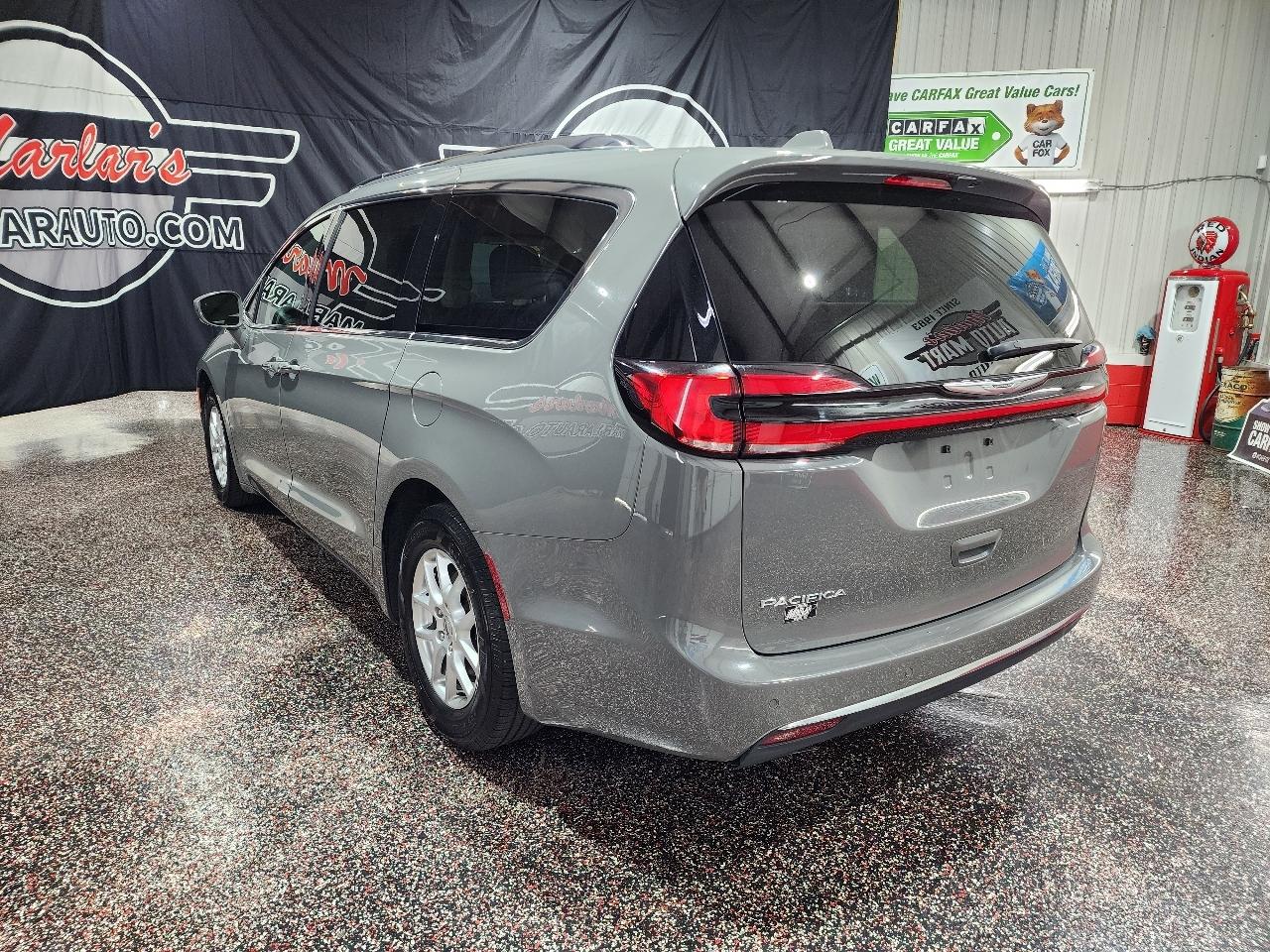 Chrysler Pacifica Touring L FWD 2021
