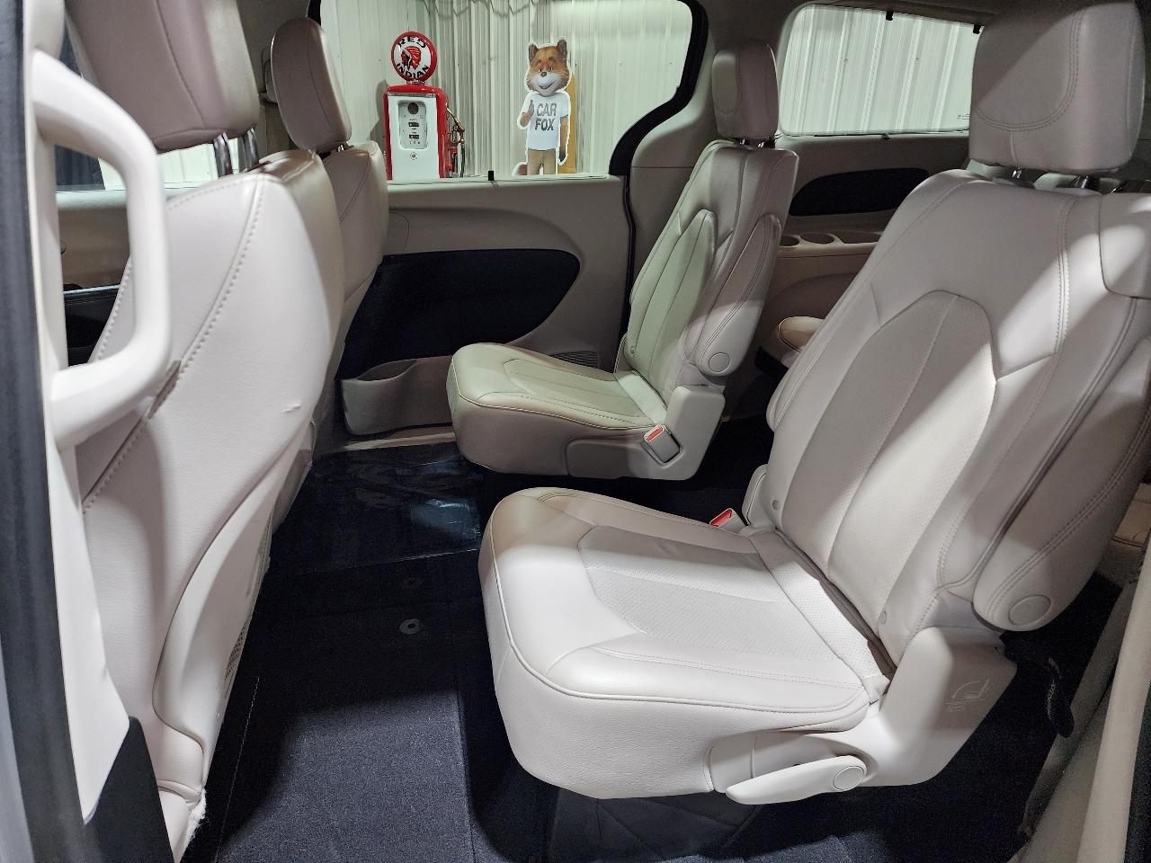 Chrysler Pacifica Touring L FWD 2021