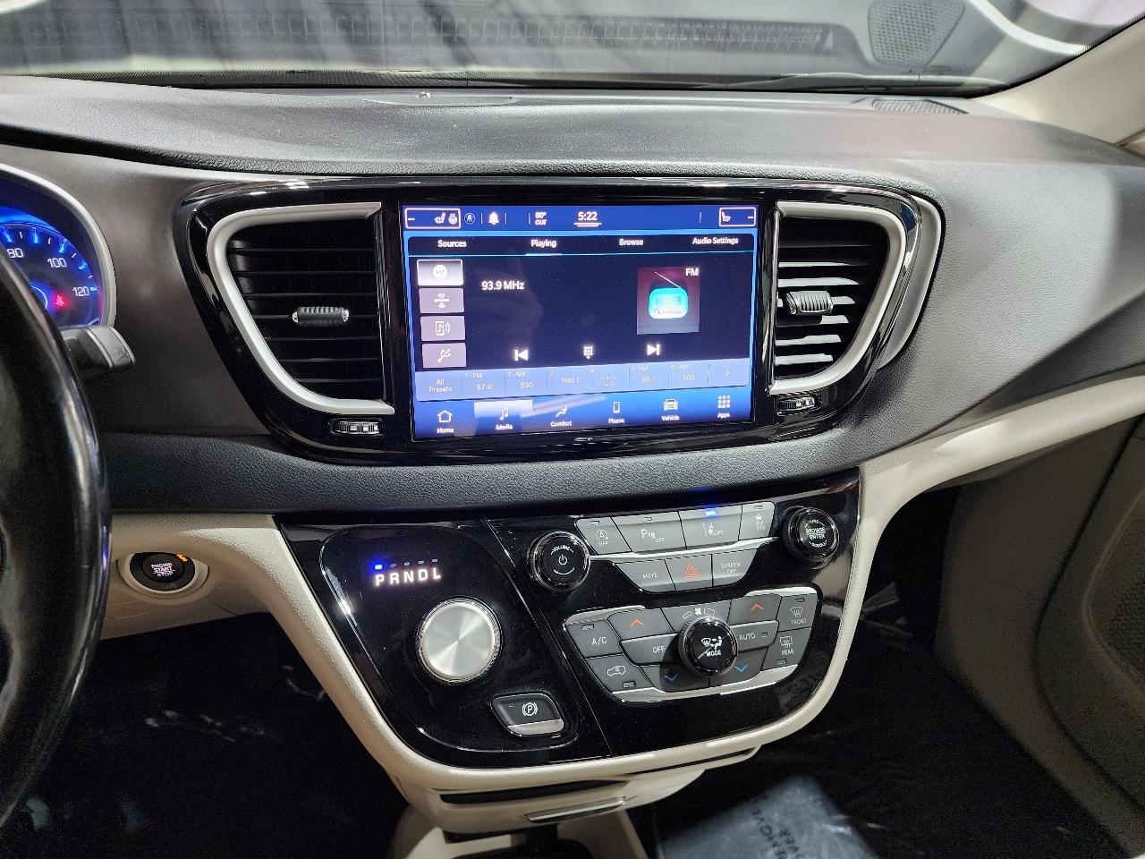 Chrysler Pacifica Touring L FWD 2021