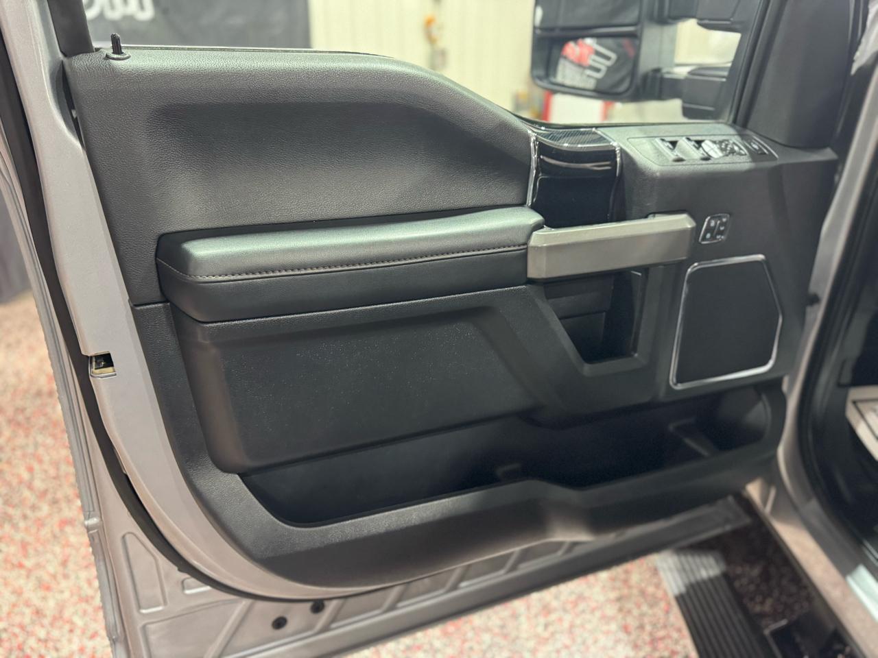 Ford Super Duty F-250 SRW King Ranch 4WD Crew Cab 8' Box 2020