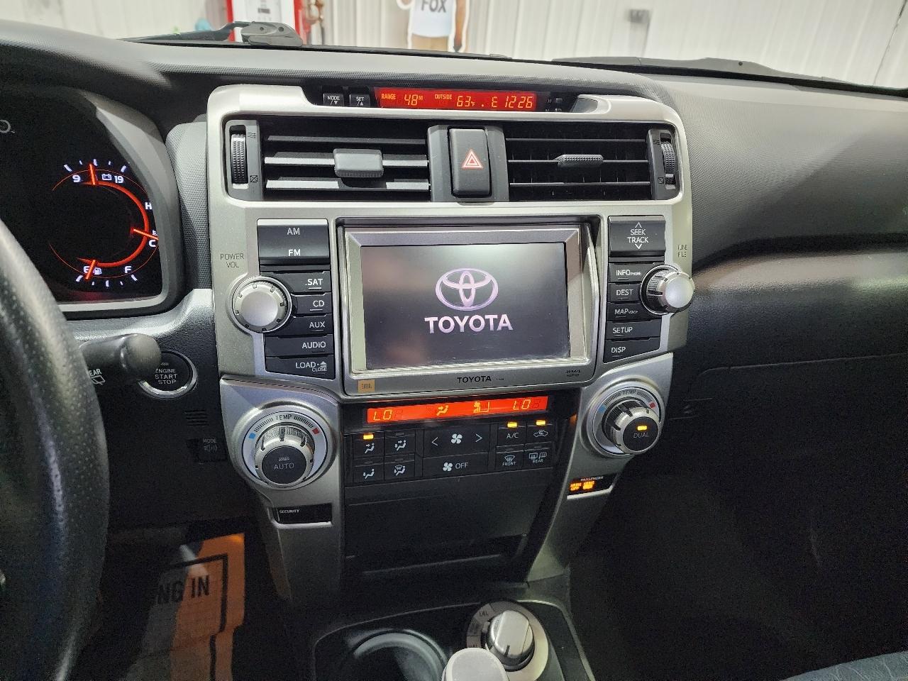 Toyota 4Runner 4WD 4dr V6 Limited (Natl) 2012