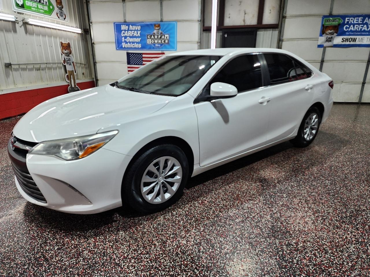 Toyota Camry 4dr Sdn I4 Auto SE w/Special Edition Pkg (Natl) 2016