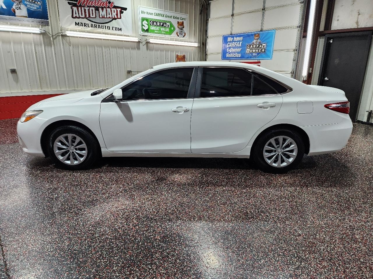 Toyota Camry 4dr Sdn I4 Auto SE w/Special Edition Pkg (Natl) 2016
