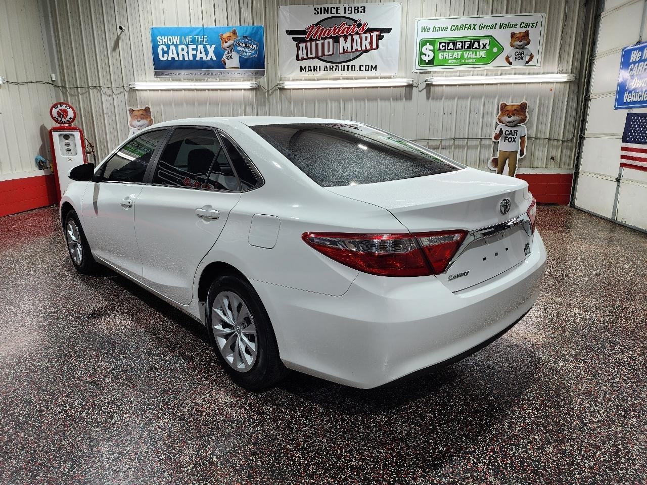 Toyota Camry 4dr Sdn I4 Auto SE w/Special Edition Pkg (Natl) 2016