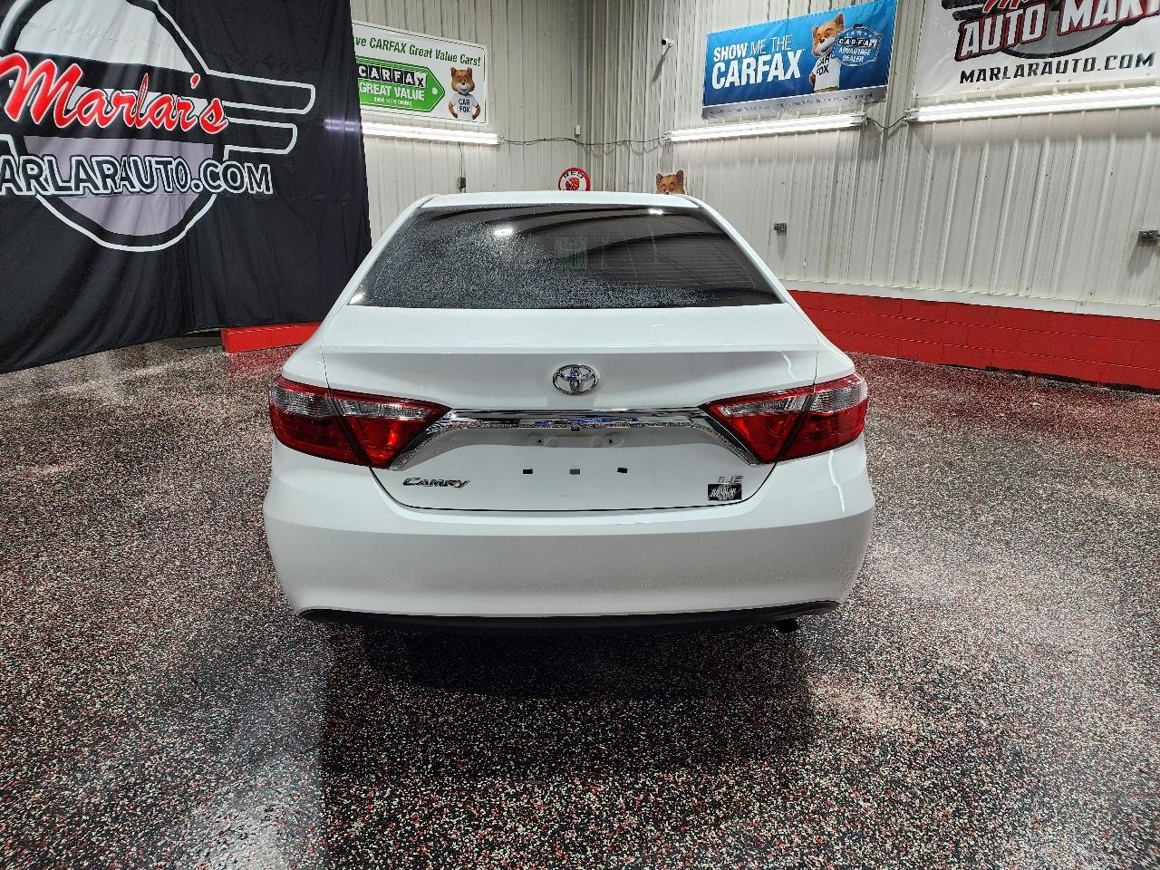 Toyota Camry 4dr Sdn I4 Auto SE w/Special Edition Pkg (Natl) 2016