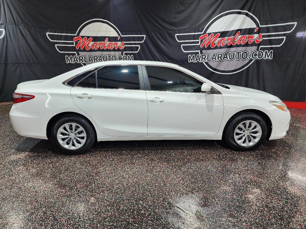 Toyota Camry 4dr Sdn I4 Auto SE w/Special Edition Pkg (Natl) 2016