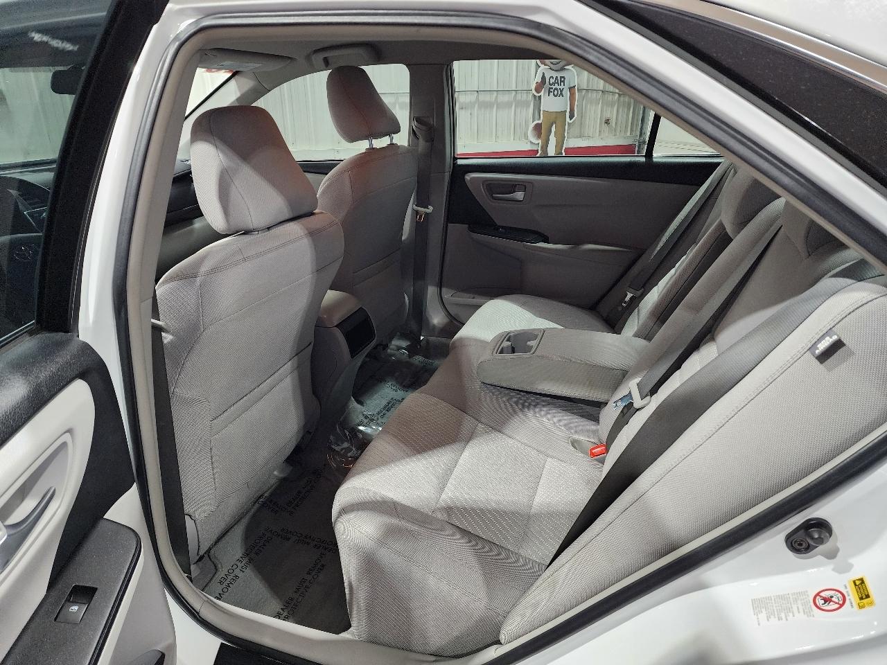 Toyota Camry 4dr Sdn I4 Auto SE w/Special Edition Pkg (Natl) 2016