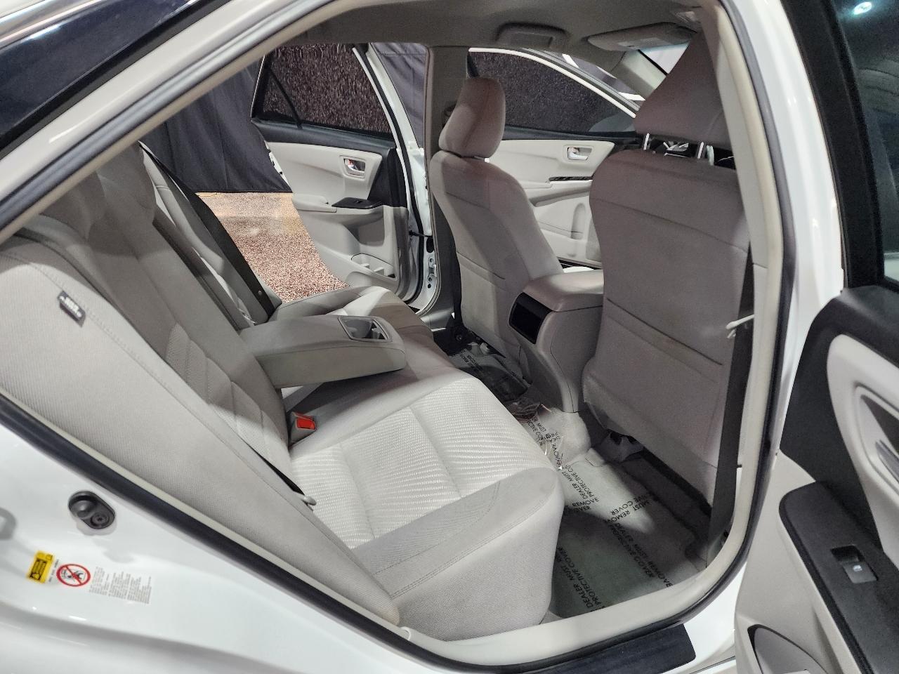 Toyota Camry 4dr Sdn I4 Auto SE w/Special Edition Pkg (Natl) 2016