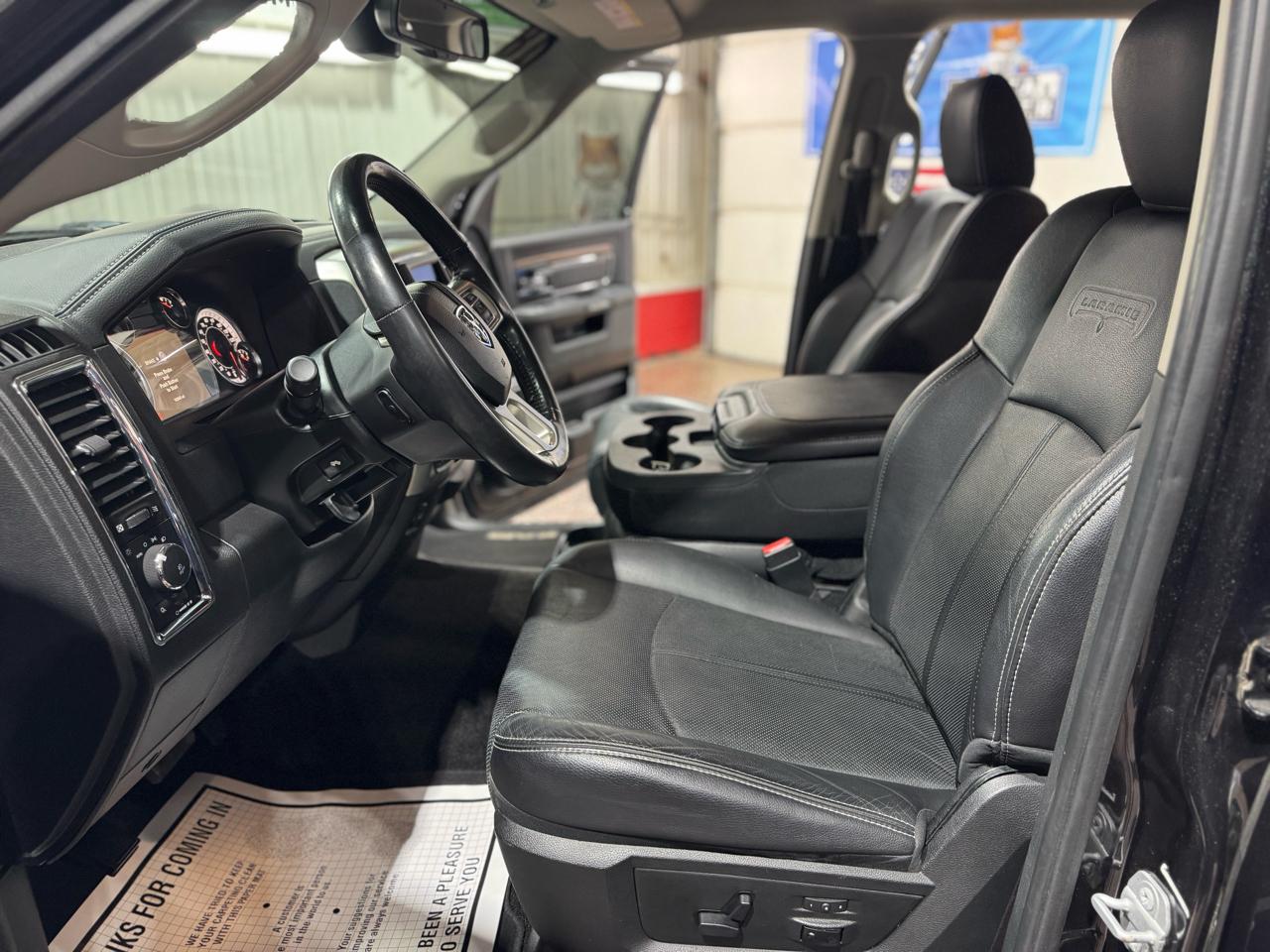 RAM 1500 Laramie 4x4 Crew Cab 5'7" Box 2018