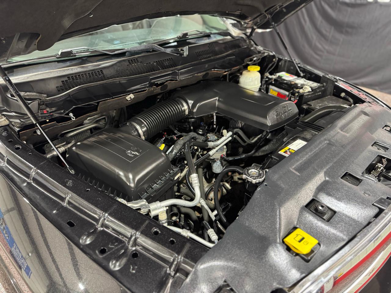 RAM 1500 Laramie 4x4 Crew Cab 5'7" Box 2018