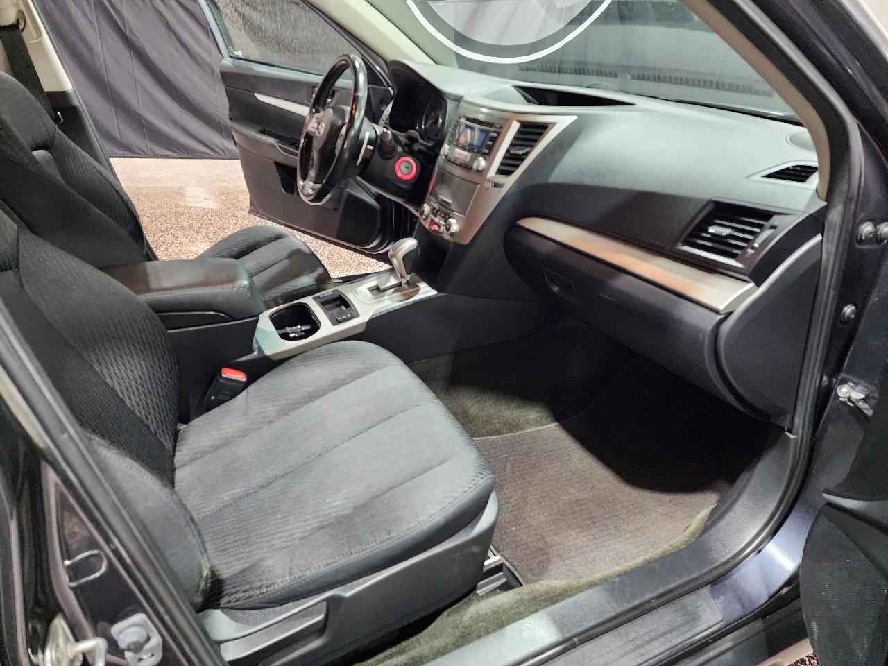Subaru Outback 4dr Wgn H4 Auto 2.5i Premium 2012