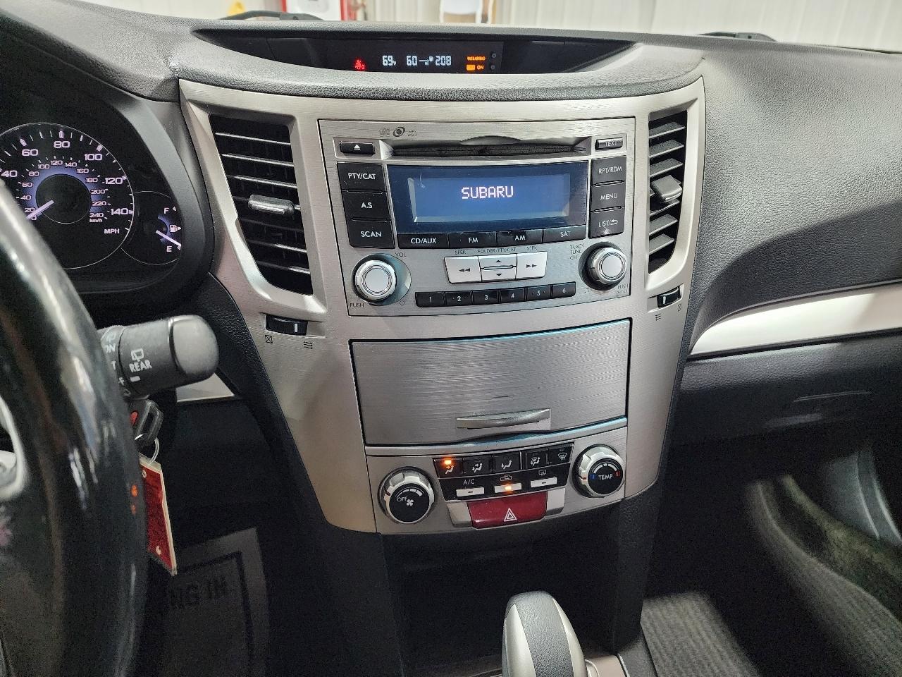 Subaru Outback 4dr Wgn H4 Auto 2.5i Premium 2012