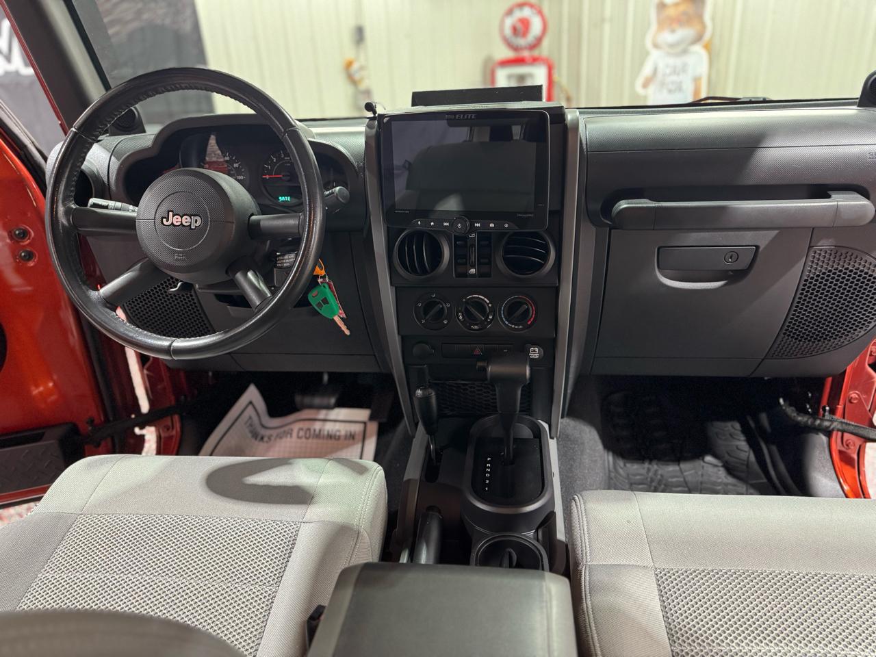 Jeep Wrangler Unlimited 4WD 4dr X 2009