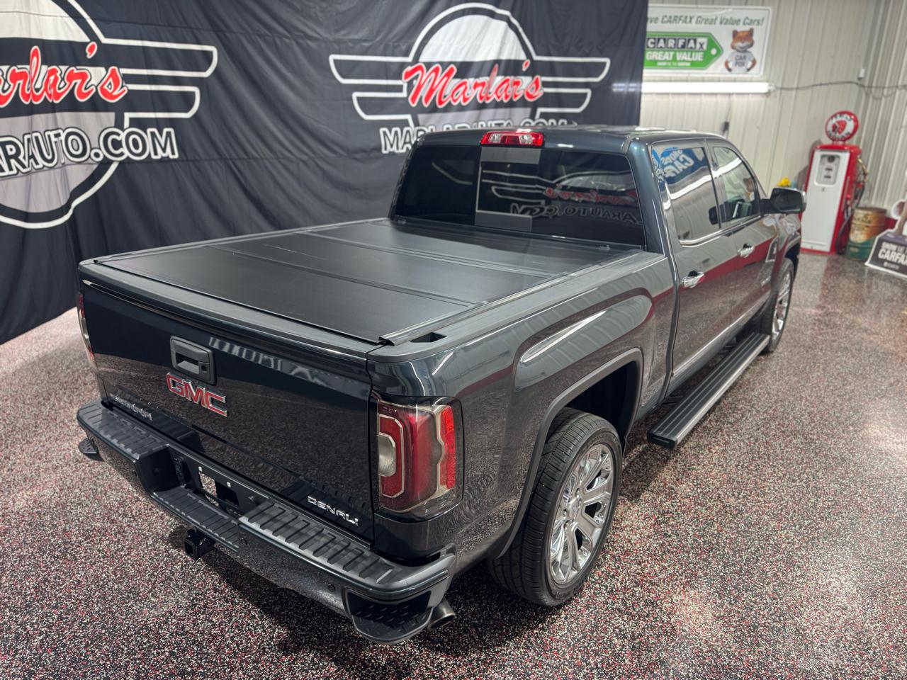 GMC Sierra 1500 4WD Crew Cab 143.5" Denali 2018
