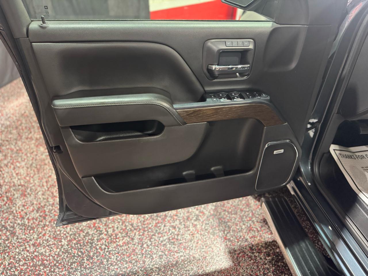 GMC Sierra 1500 4WD Crew Cab 143.5" Denali 2018