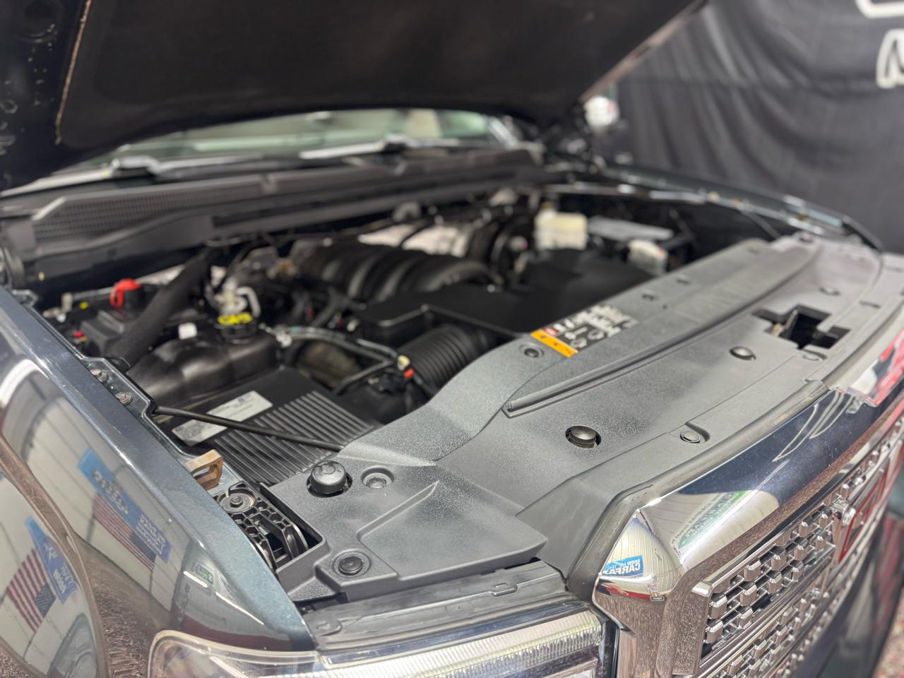 GMC Sierra 1500 4WD Crew Cab 143.5" Denali 2018