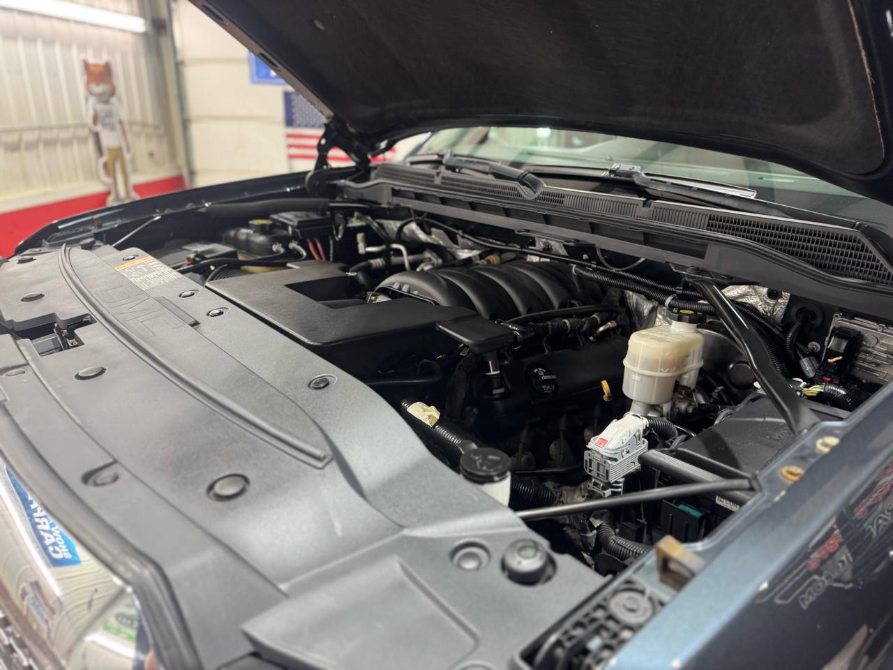 GMC Sierra 1500 4WD Crew Cab 143.5" Denali 2018