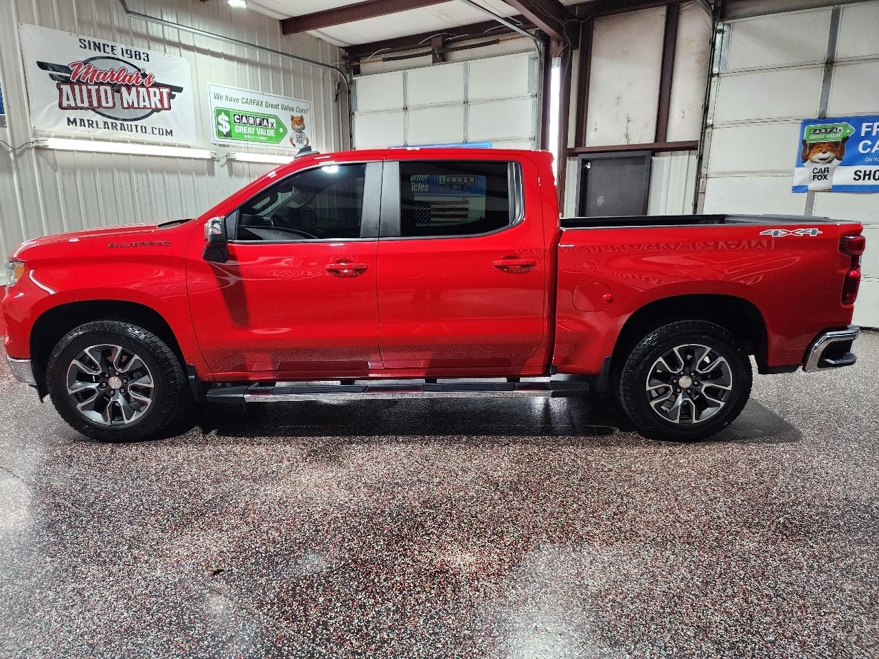 Chevrolet Silverado 1500 4WD Crew Cab 147" LT w/1LT 2023