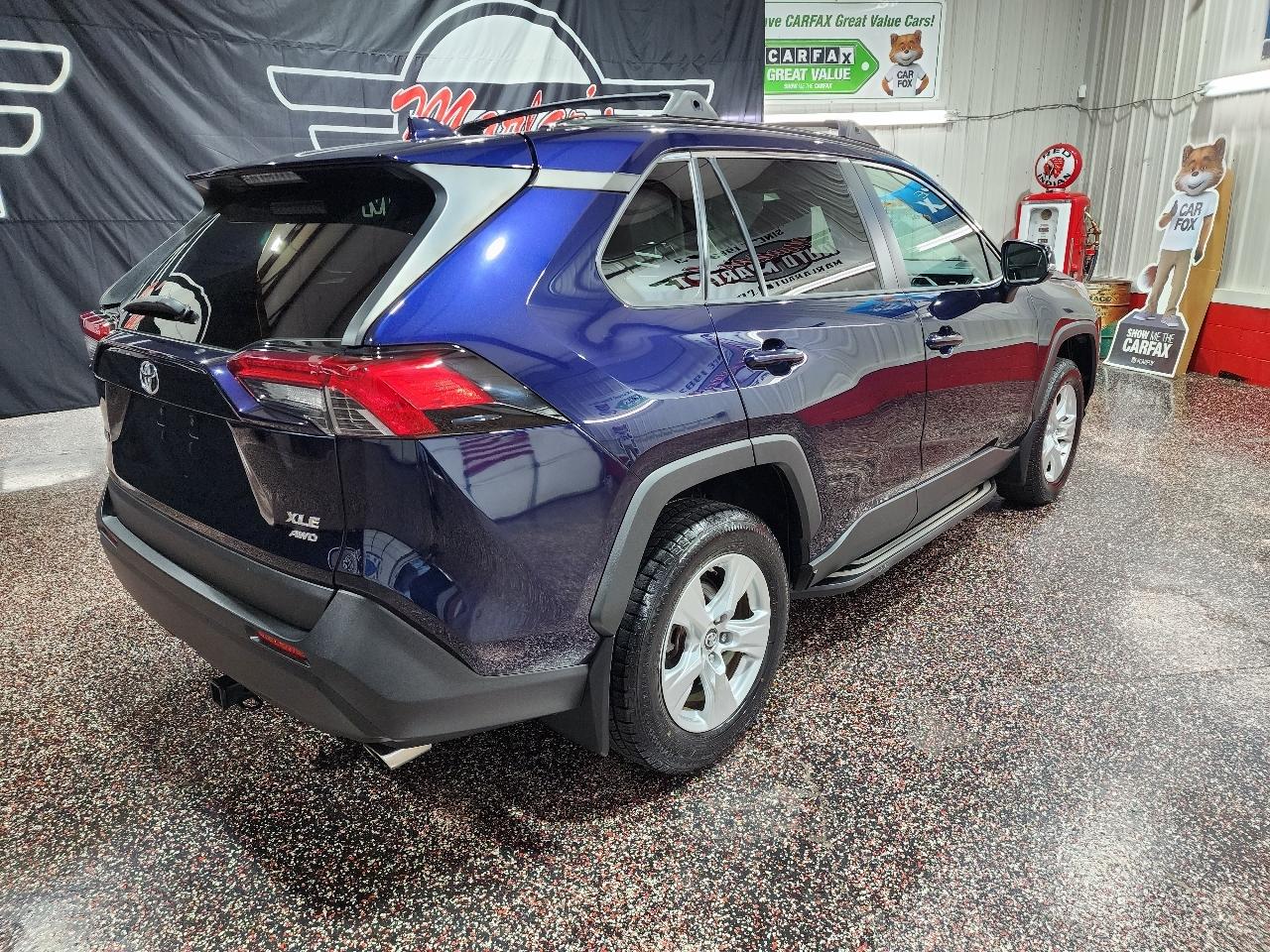 Toyota RAV4 XLE AWD (Natl) 2019
