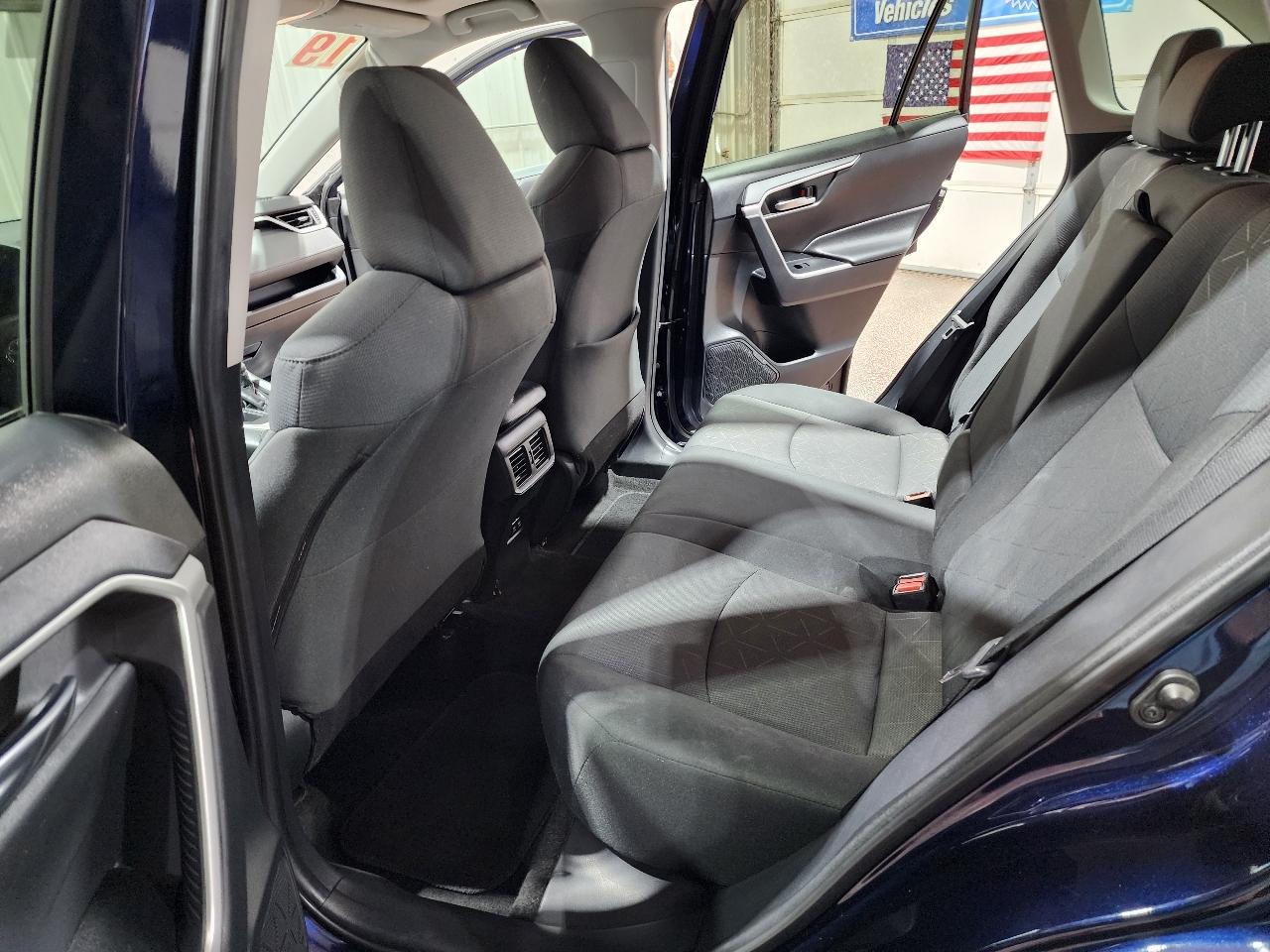 Toyota RAV4 XLE AWD (Natl) 2019