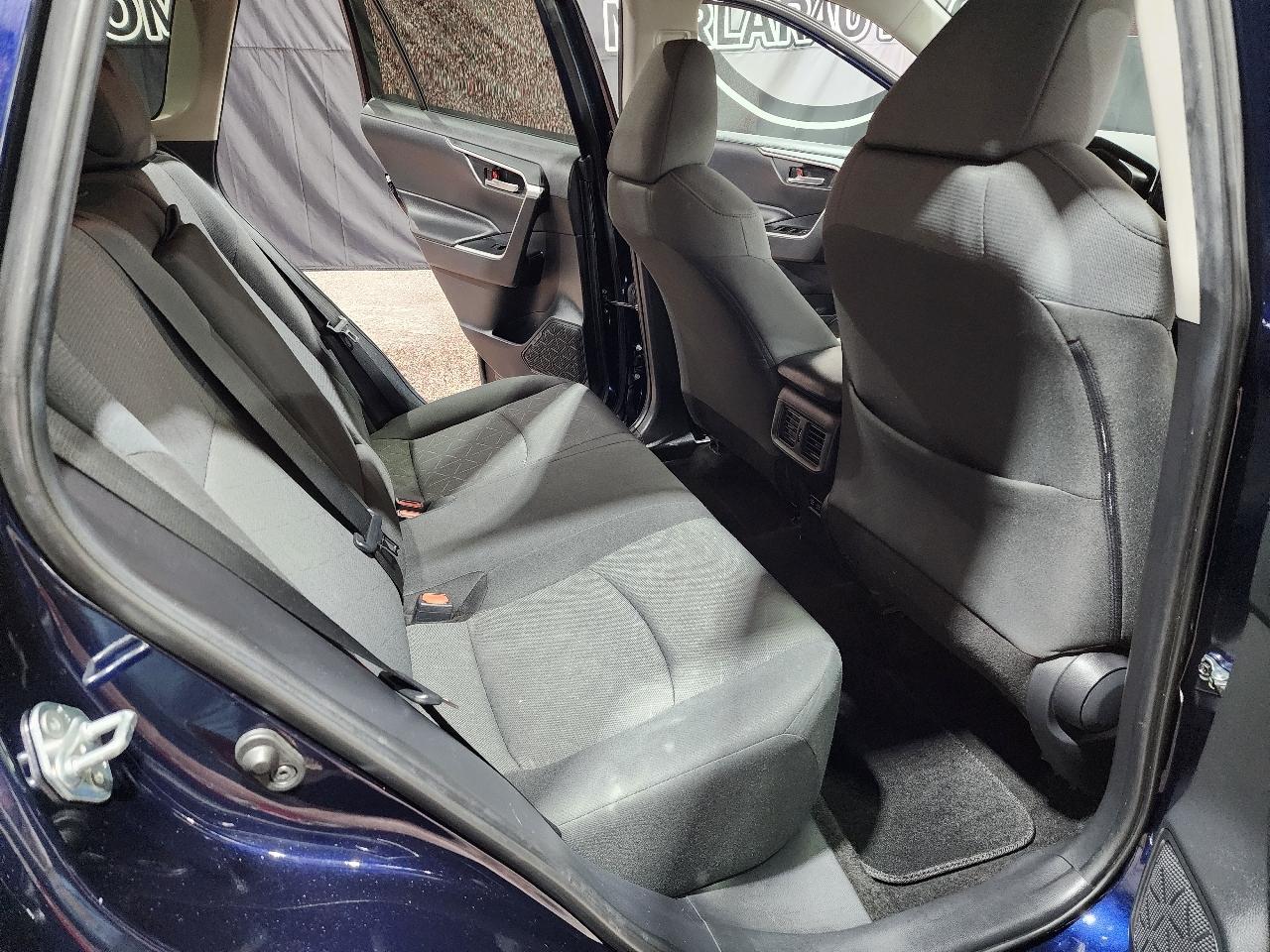 Toyota RAV4 XLE AWD (Natl) 2019