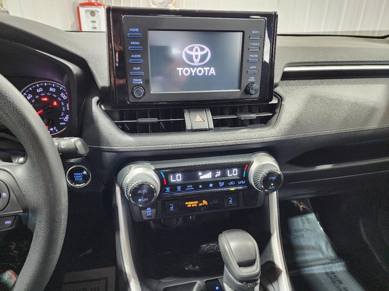 Toyota RAV4 XLE AWD (Natl) 2019