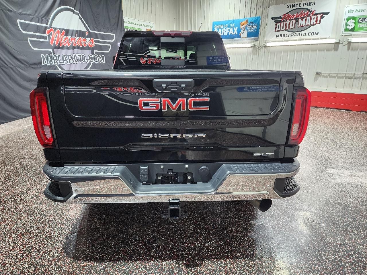 GMC Sierra 2500HD 4WD Crew Cab 159" SLT 2023