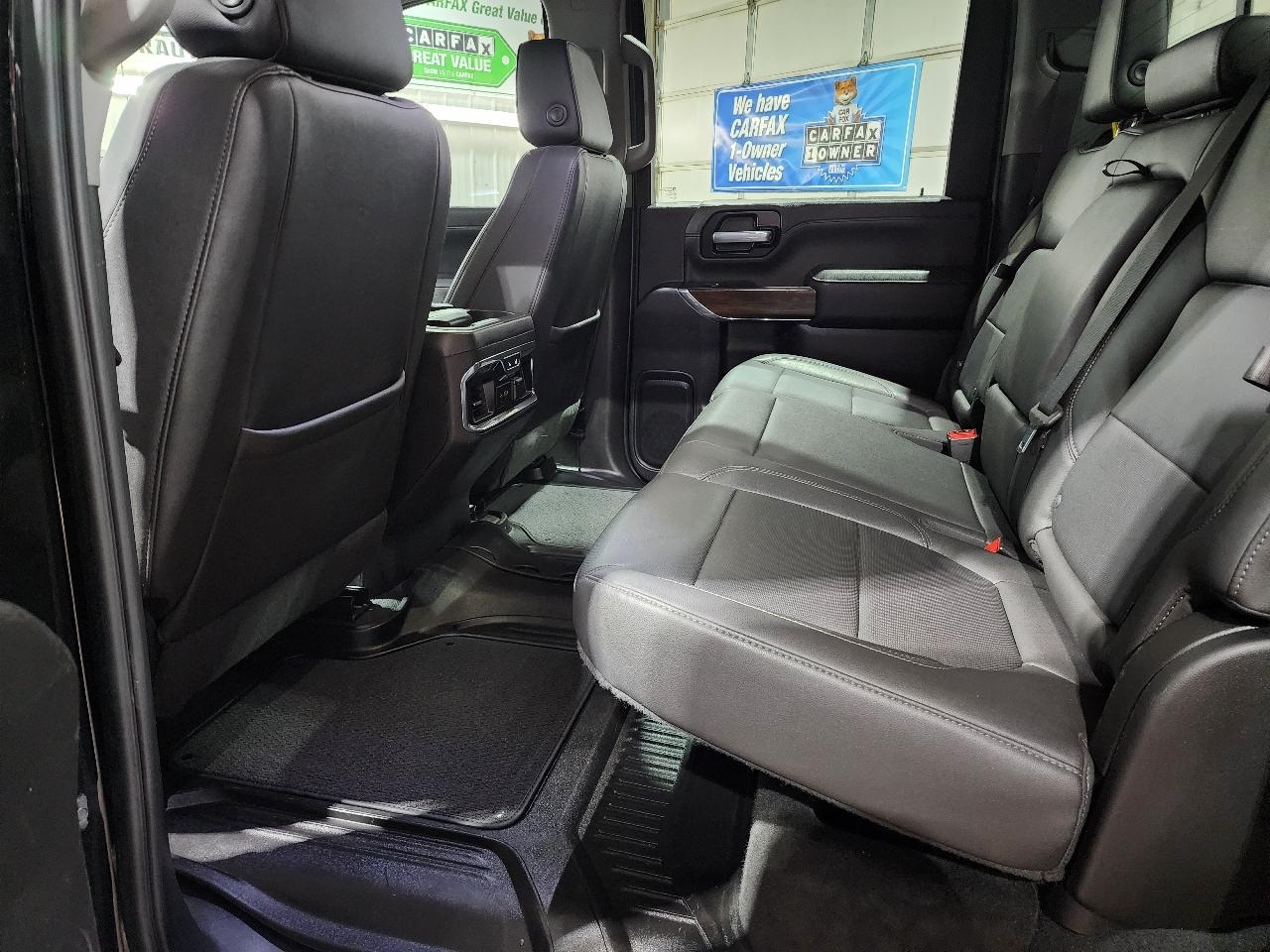 GMC Sierra 2500HD 4WD Crew Cab 159" SLT 2023