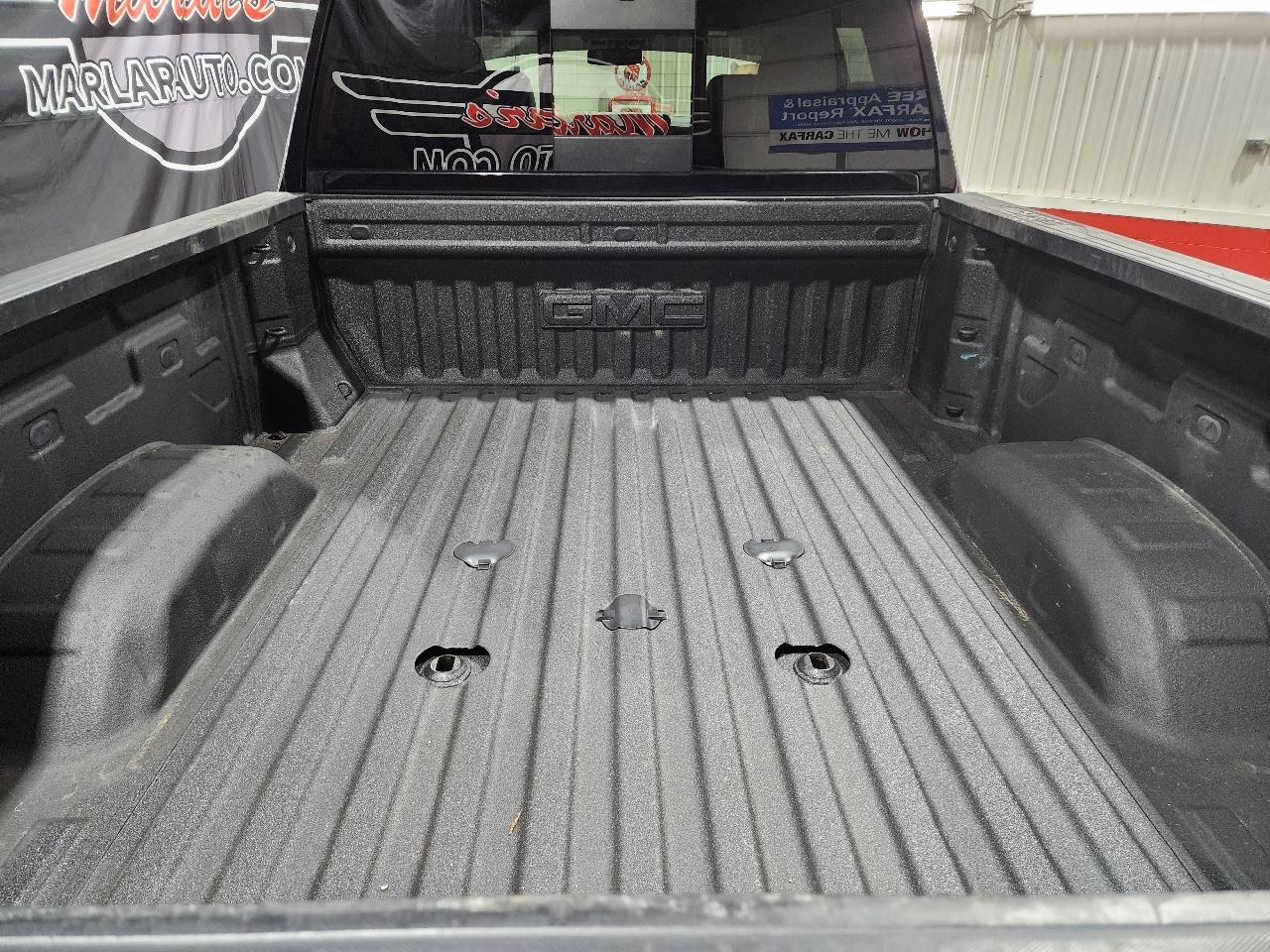 GMC Sierra 2500HD 4WD Crew Cab 159" SLT 2023