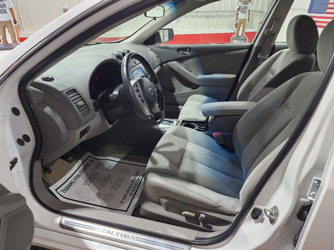 Nissan Altima 4dr Sdn I4 CVT 2.5 S 2012