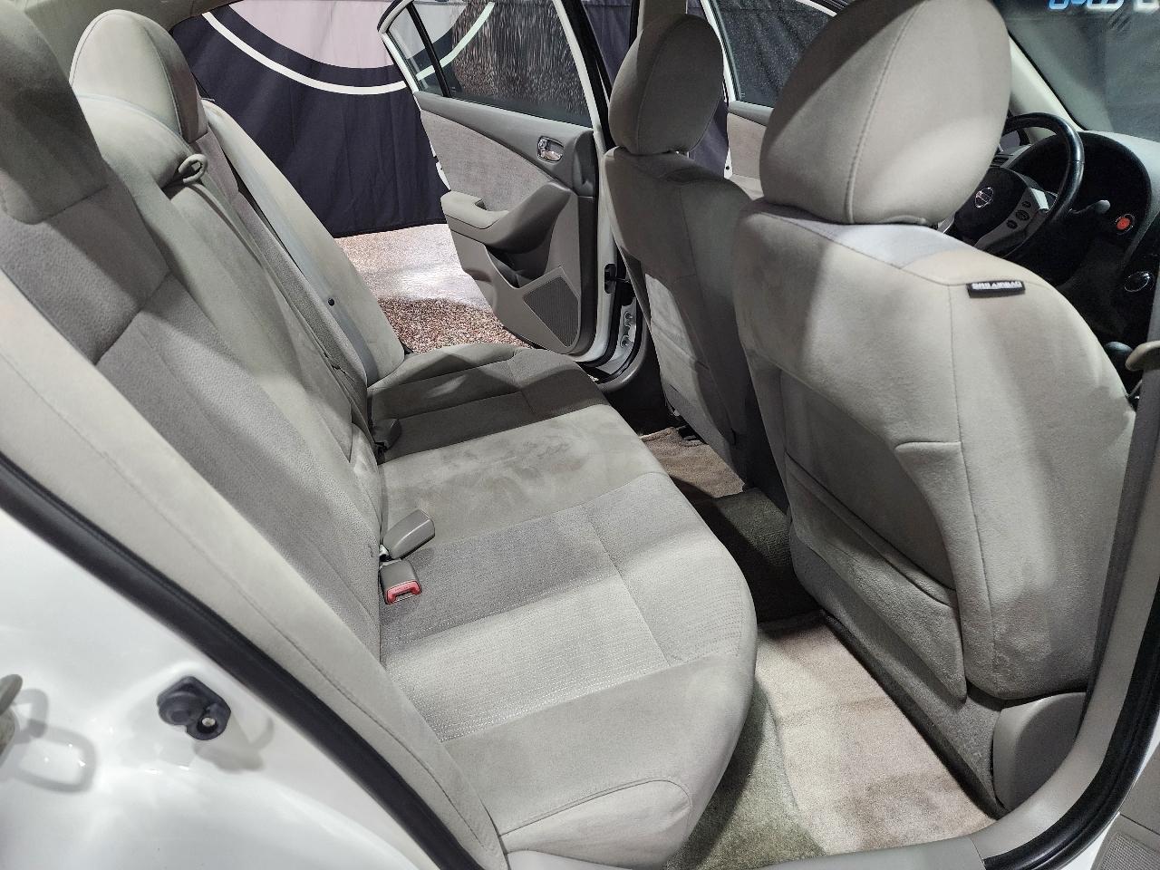 Nissan Altima 4dr Sdn I4 CVT 2.5 S 2012