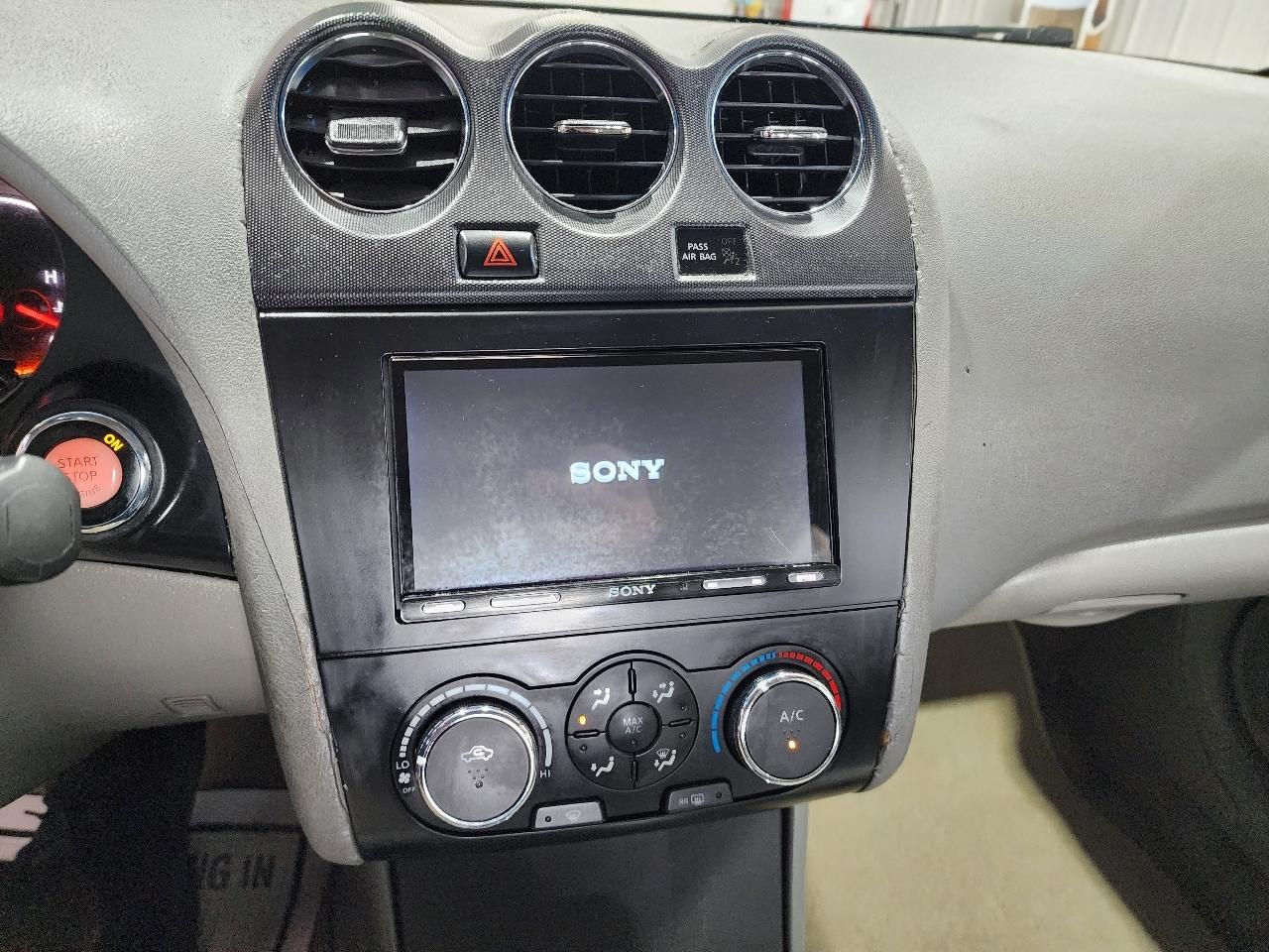 Nissan Altima 4dr Sdn I4 CVT 2.5 S 2012