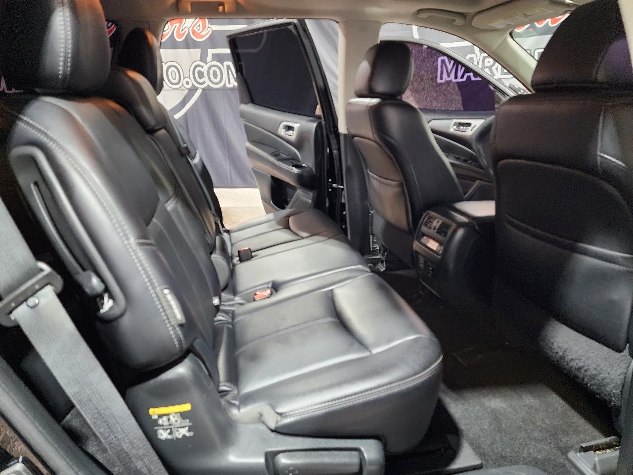 Nissan Pathfinder 4x4 SL 2018
