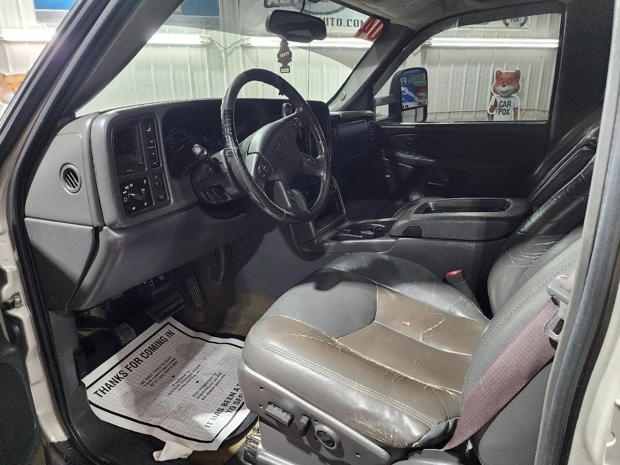 Chevrolet Silverado 2500HD Crew Cab 153" WB 4WD LT 2004