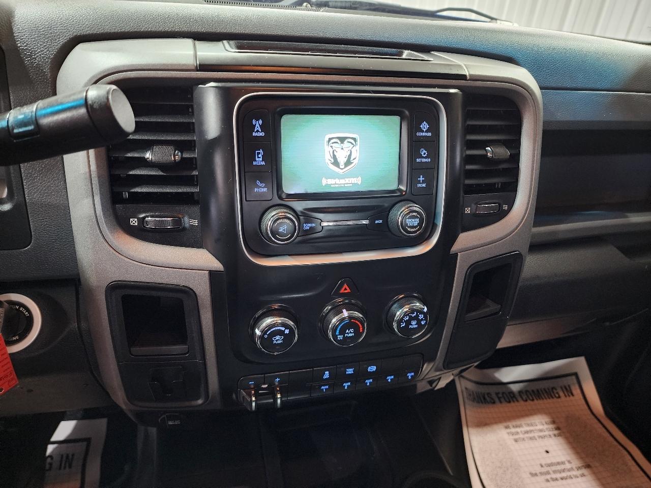 RAM 3500 4WD Crew Cab 172" WB 60" CA Tradesman 2015