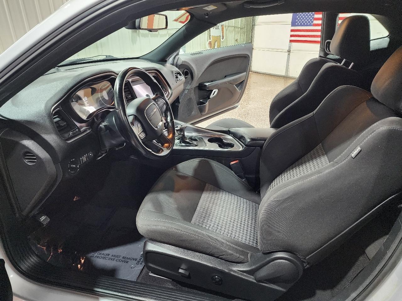 Dodge Challenger R/T RWD 2021