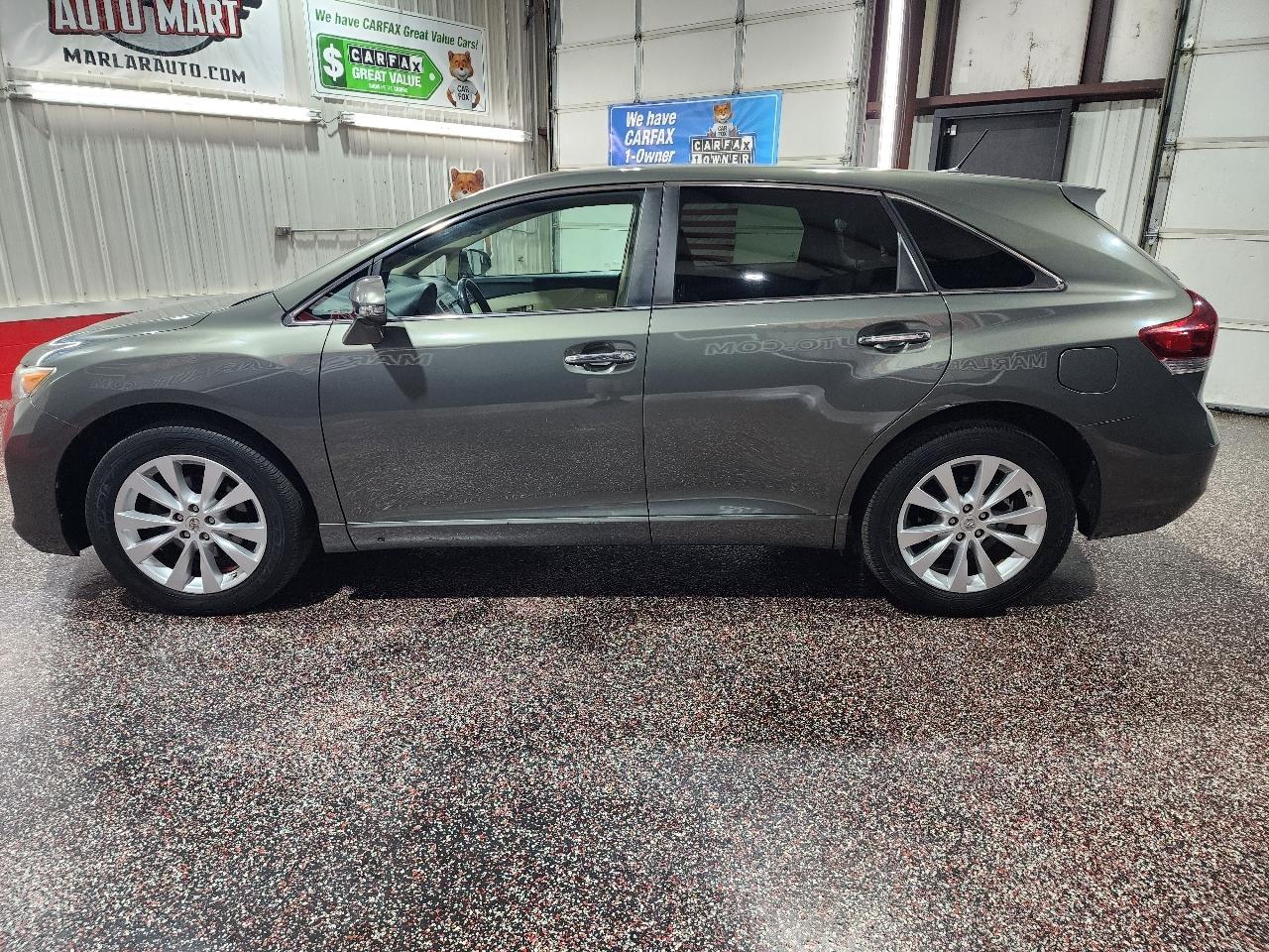 Toyota Venza 4dr Wgn I4 AWD XLE (Natl) 2014