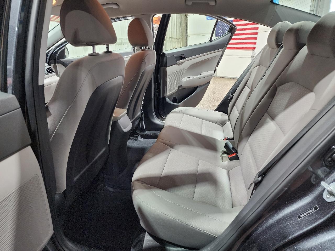 Hyundai Elantra SE IVT 2020