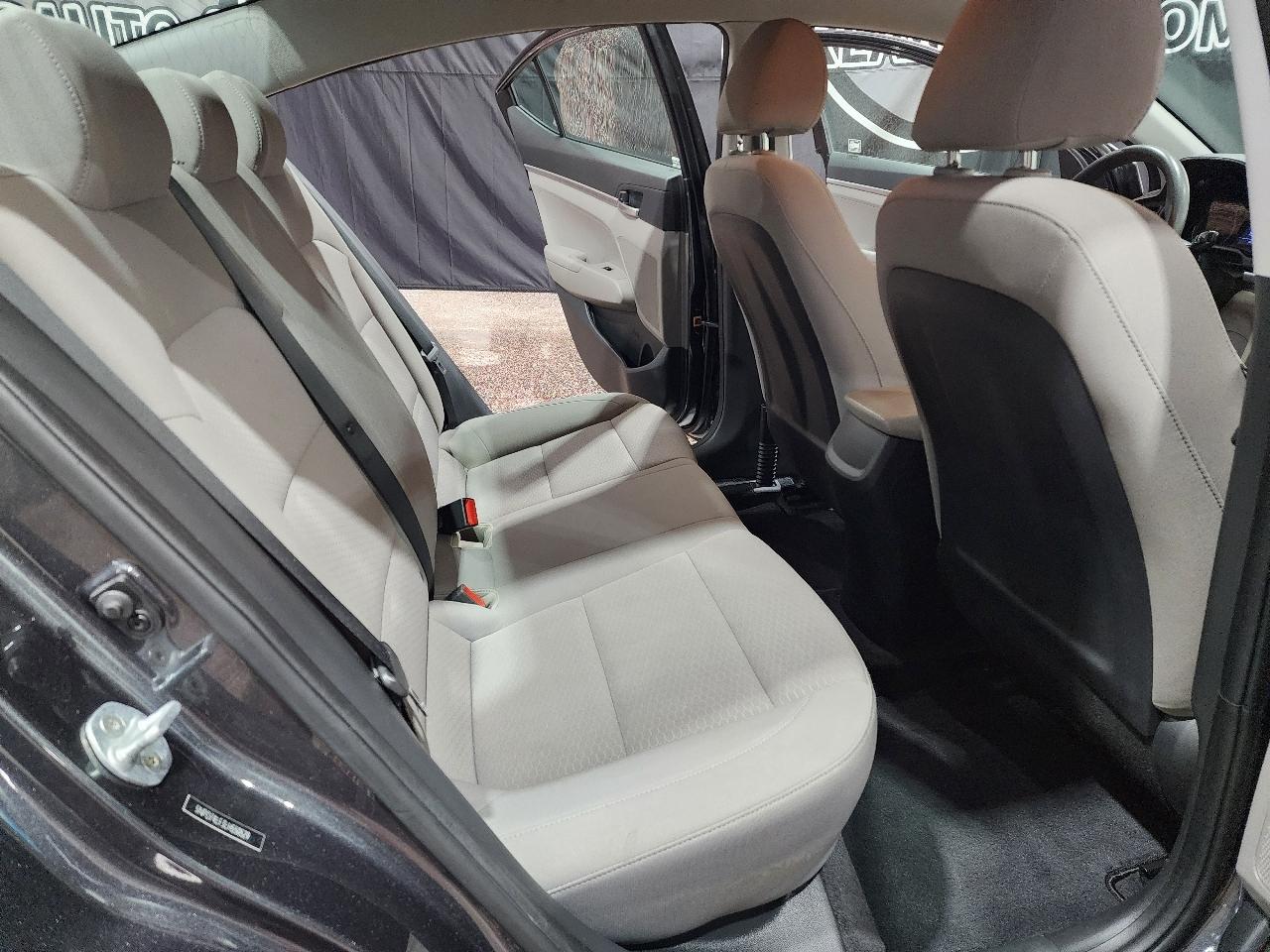 Hyundai Elantra SE IVT 2020