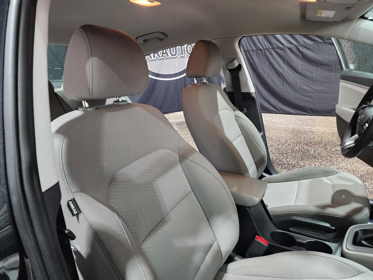 Hyundai Elantra SE IVT 2020
