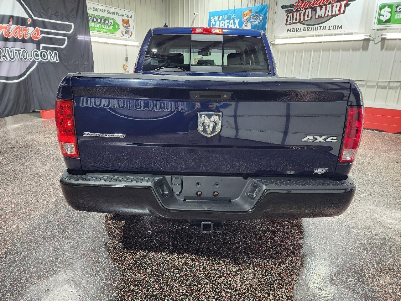 RAM 1500 4WD Crew Cab 140.5" Outdoorsman 2014