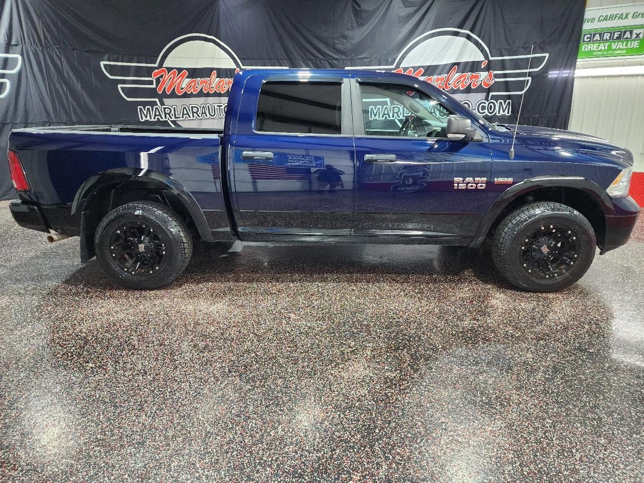 RAM 1500 4WD Crew Cab 140.5" Outdoorsman 2014