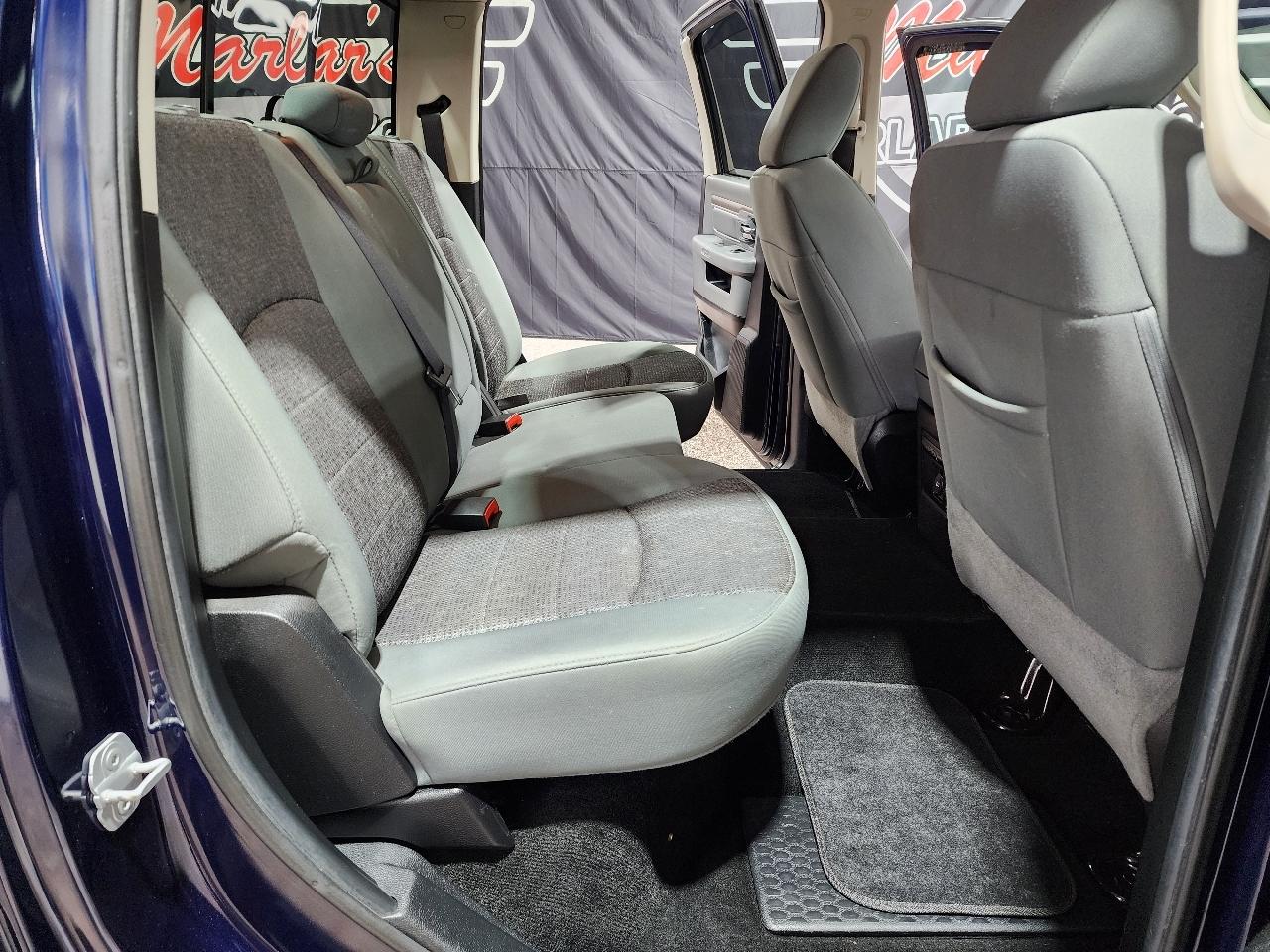 RAM 1500 4WD Crew Cab 140.5" Outdoorsman 2014