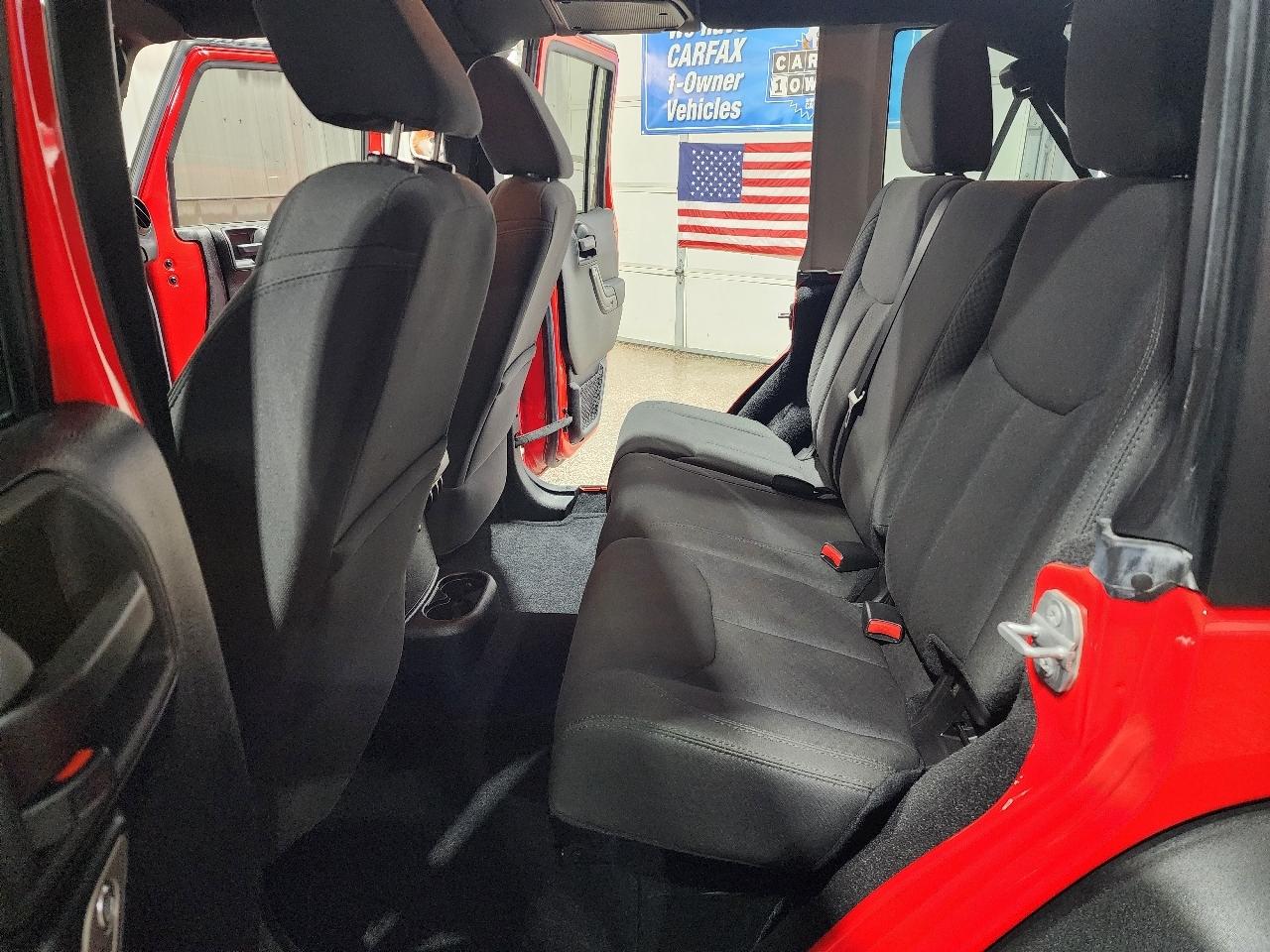 Jeep Wrangler Unlimited 4WD 4dr Sport 2015