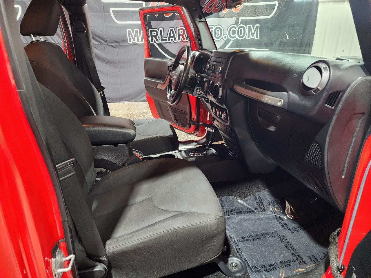 Jeep Wrangler Unlimited 4WD 4dr Sport 2015