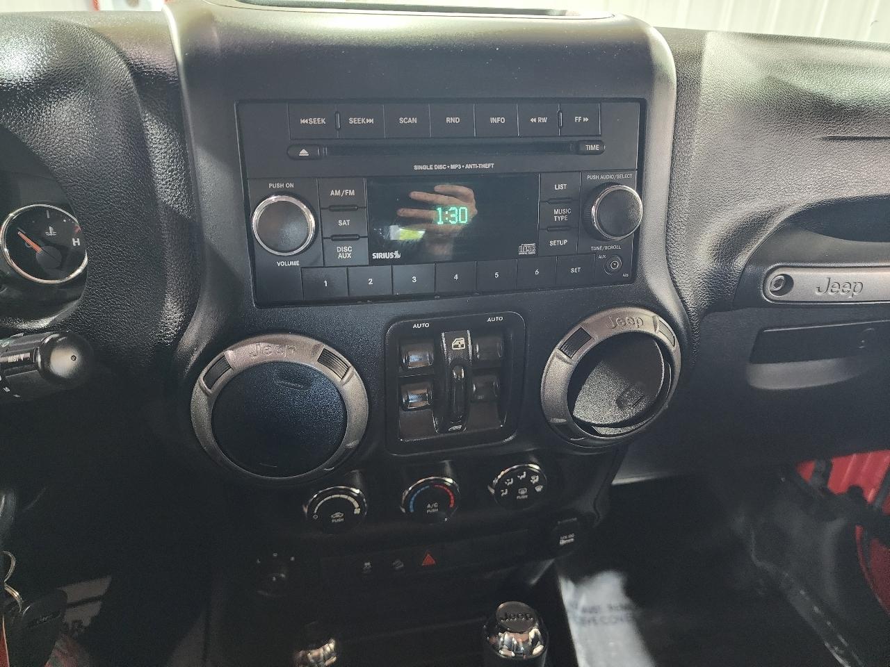 Jeep Wrangler Unlimited 4WD 4dr Sport 2015