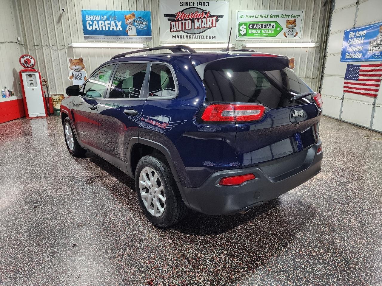 Jeep Cherokee FWD 4dr Sport 2016