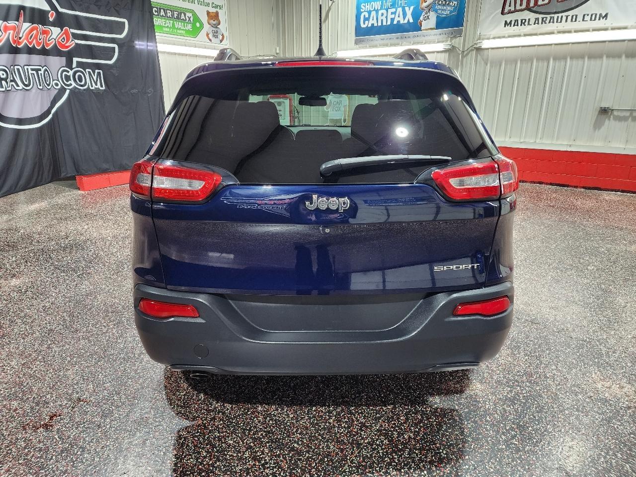 Jeep Cherokee FWD 4dr Sport 2016