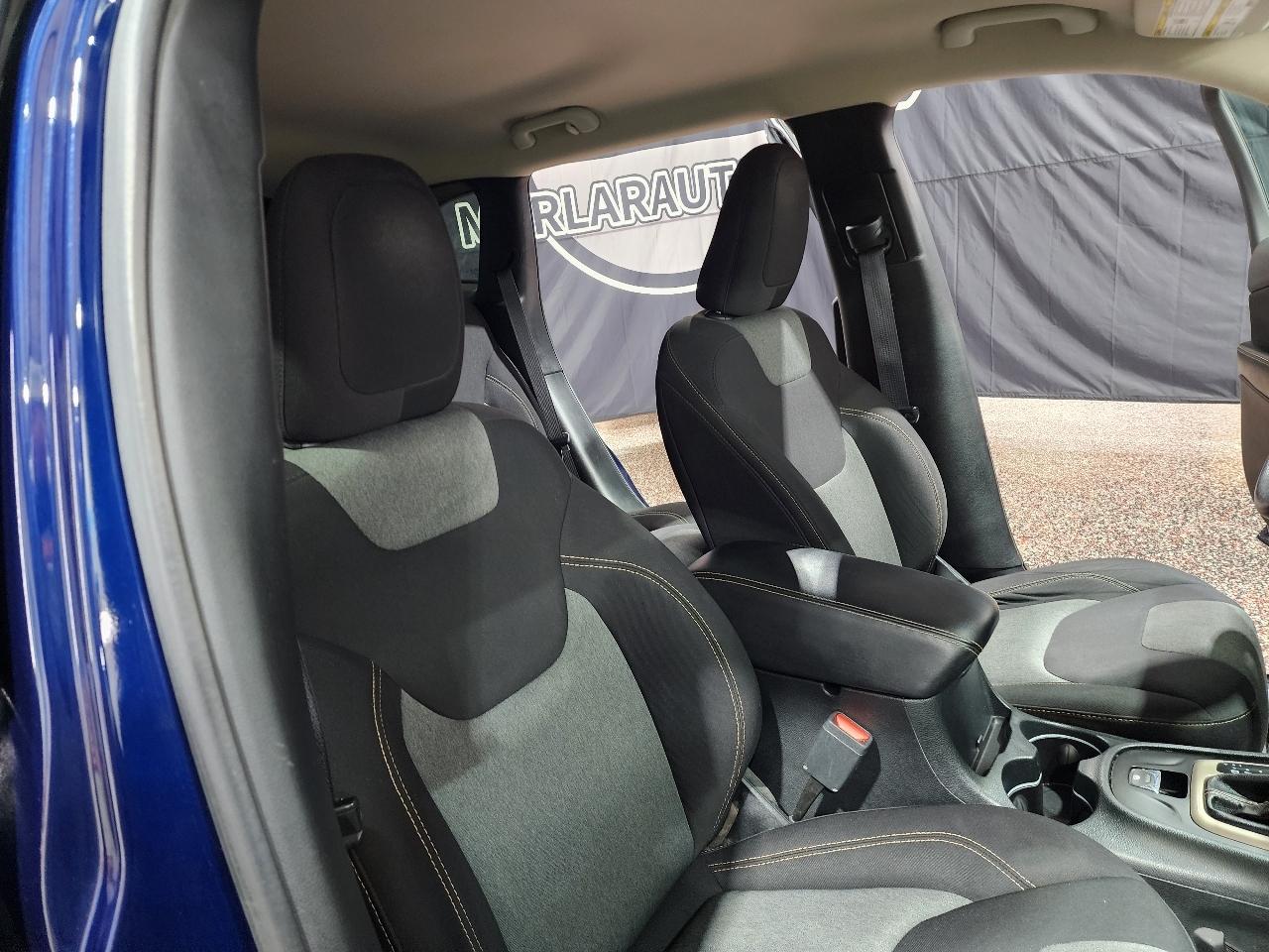 Jeep Cherokee FWD 4dr Sport 2016