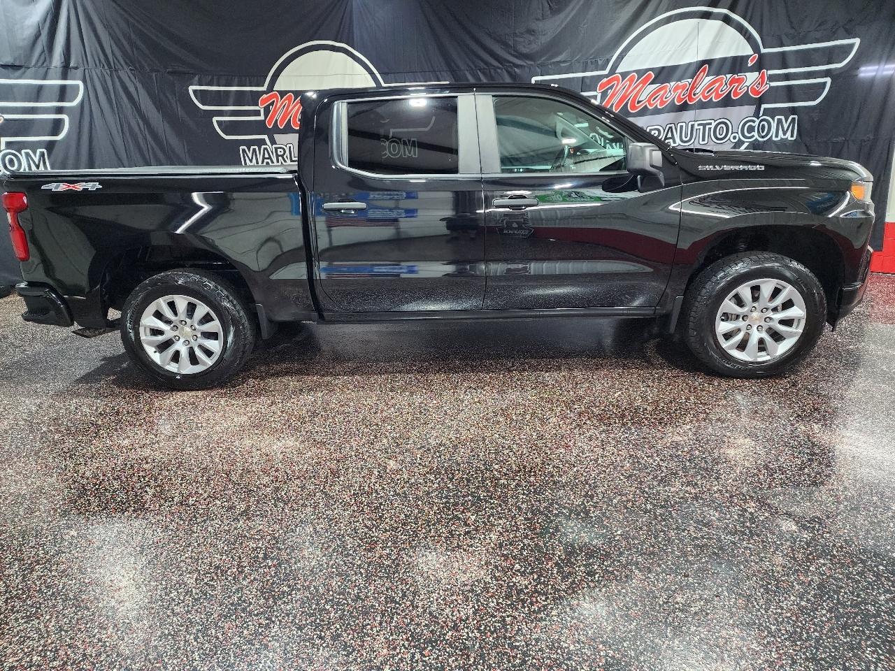 Chevrolet Silverado 1500 4WD Crew Cab 147" Custom 2021